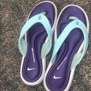 Nike flip flops